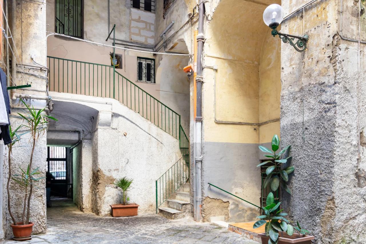 Oui Tree Apartment Napoli Eksteriør bilde
